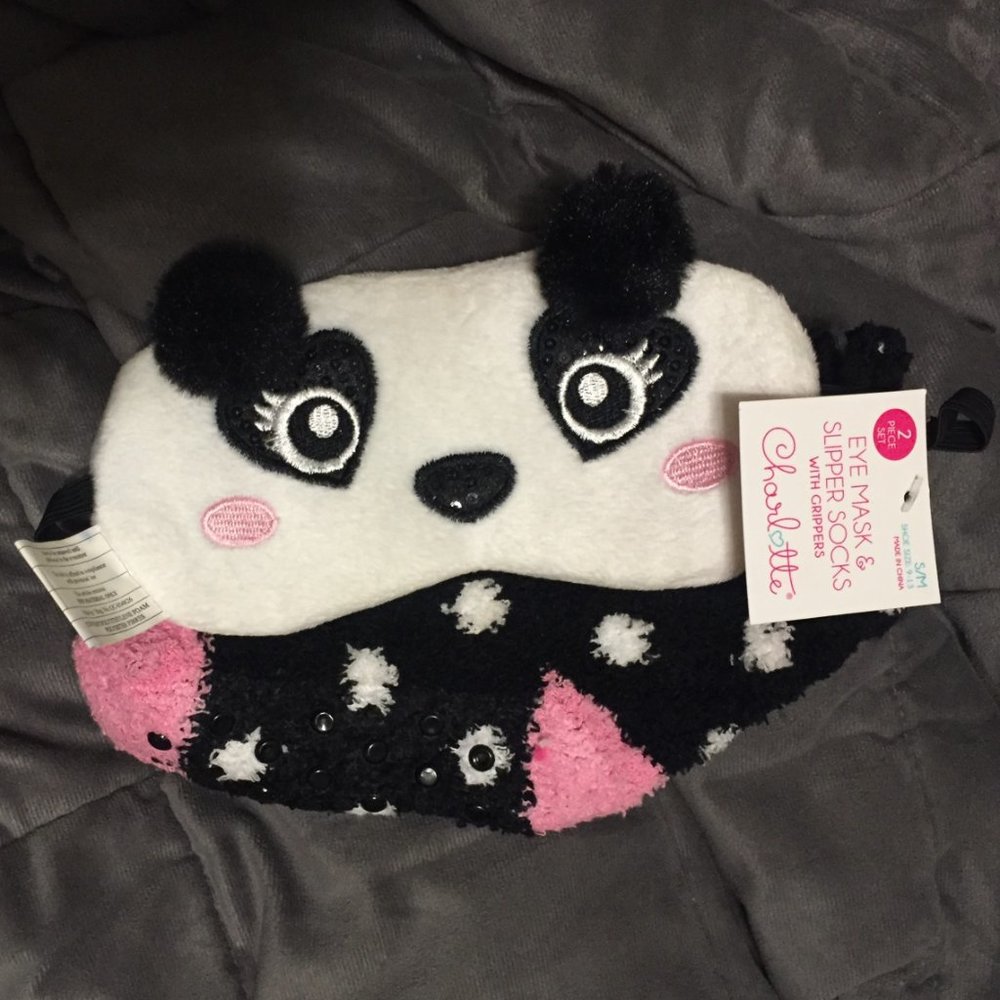 NWT Eye Mask & Slipper Grip Socks S/M Panda Dots